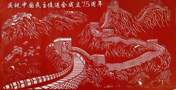 我用欢笑掩盖忧伤，记忆力依旧是年少时的模样